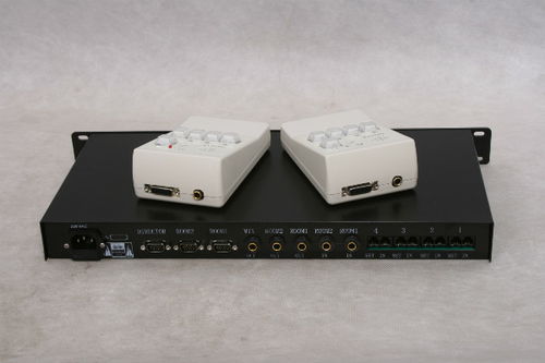 專業(yè)錄音室優(yōu)選 廠家直銷四路熱線電話?cǎi)詈掀髦σ纛l工作